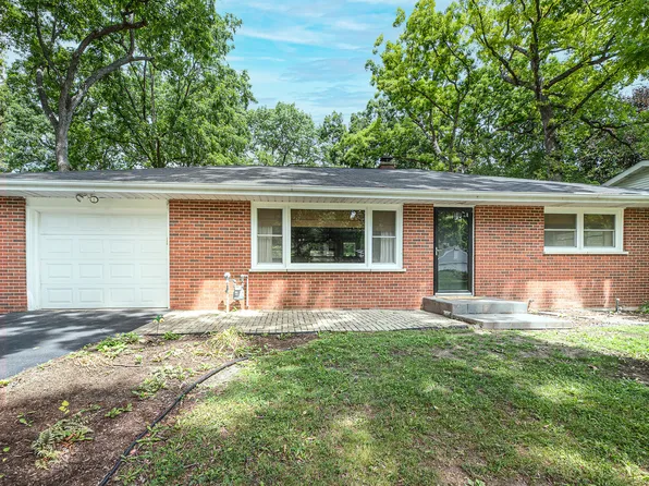 308 Dunbar Rd, Mundelein, IL 60060