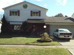 6714 Colonial Dr, Flint, MI 48505