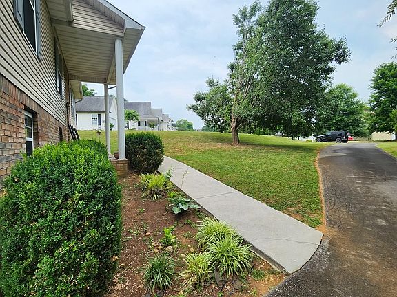 4th image of 1721 Meadow Ridge Cir