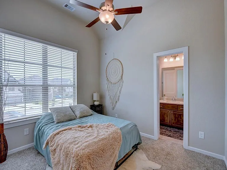 2543 Manor Valley Ct — Photo 24