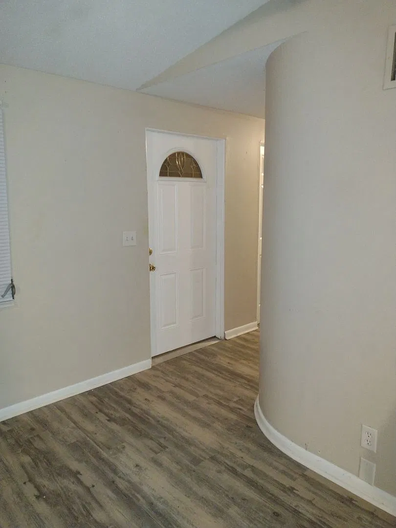 Three Bedroom One Bath Home in South Lakeland ! — Photo 1