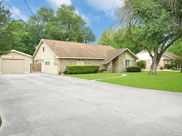 2208 Bauer Drive, Houston, TX 77080