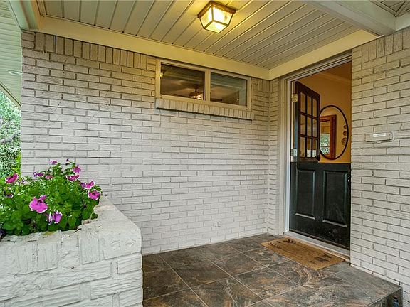 3rd image of 7202 Westbrook Ln