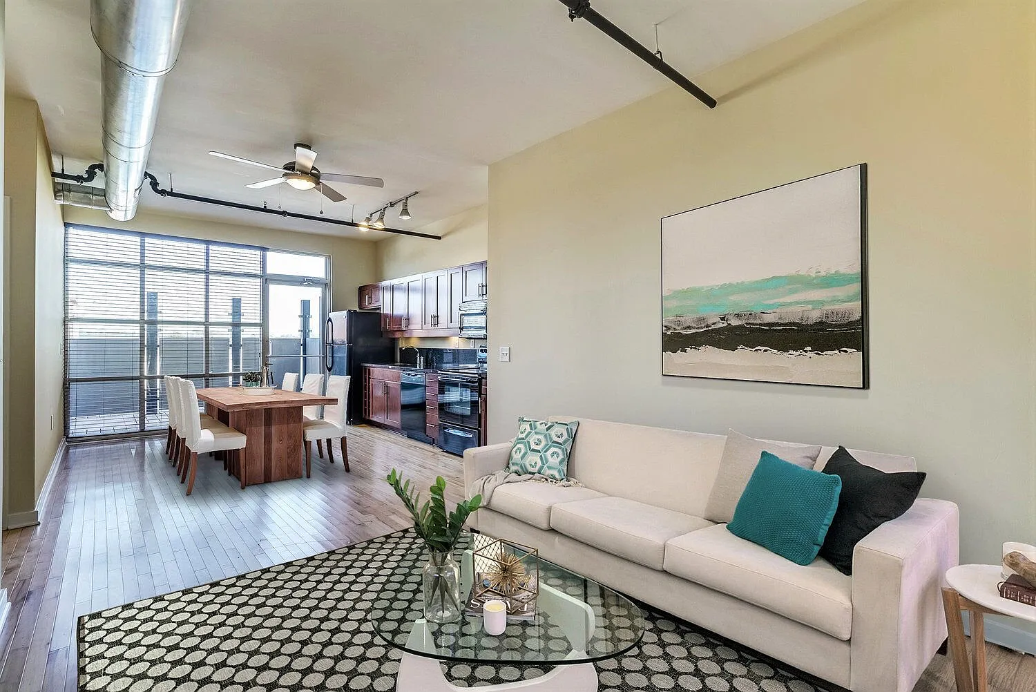 Perry Street Lofts — Photo 4