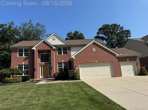 2221 Mayflower, Troy, MI 48085