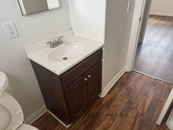 1539 W Avenue H #8 — Photo 9