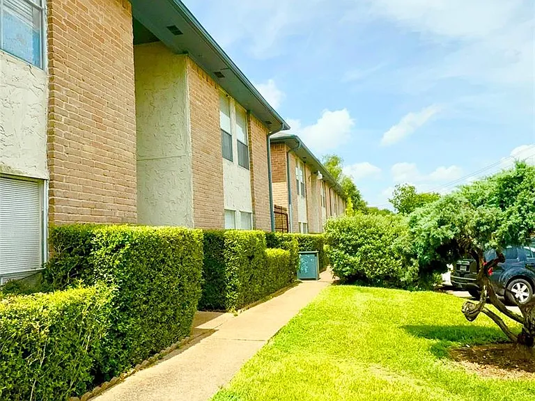 8360 Jorine Dr #8360 — Photo 4