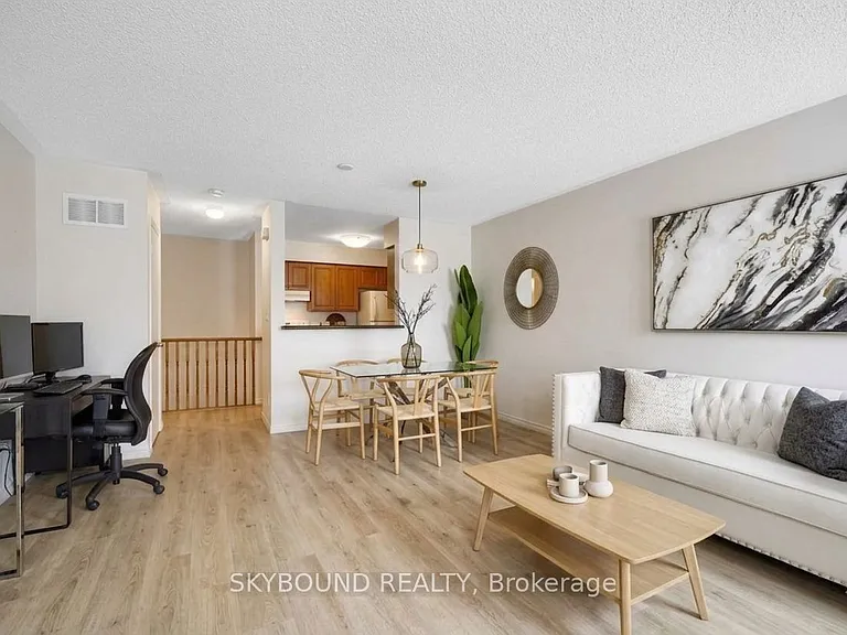 35 Sunrise Dr — Photo 4