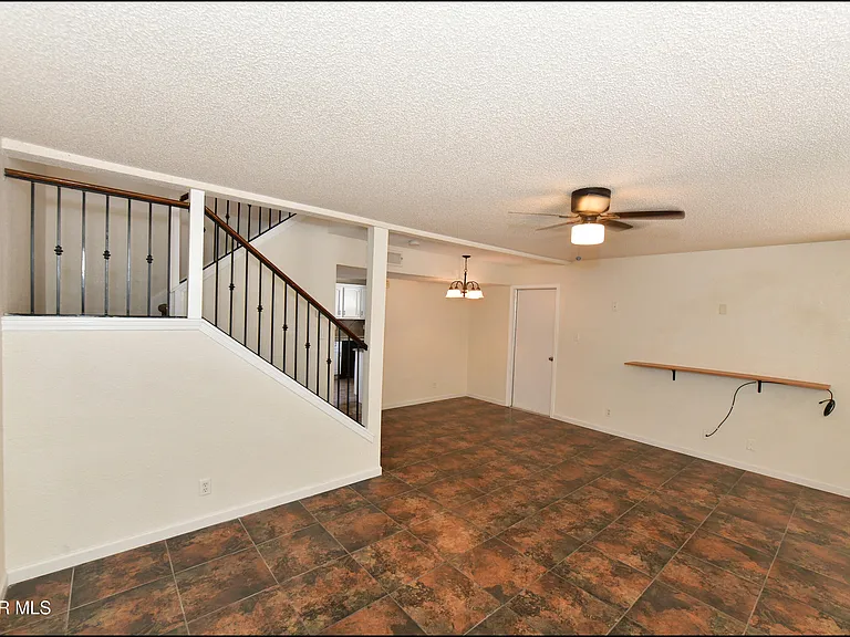 12121 Tower Hill Dr — Photo 8