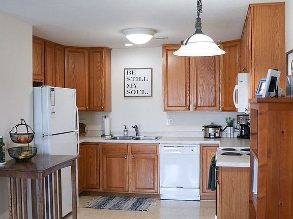 4th image of 2519 Bristol Dr Unit 202