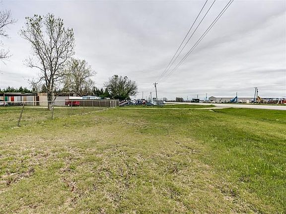 3rd image of 10005 E Highway 67