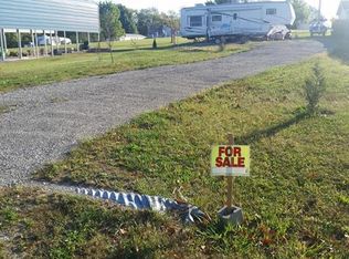 21524 Deer Trl, Carlyle, IL 62231
