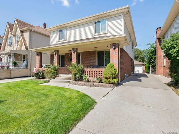 7725 Pinehurst St, Dearborn, MI 48126