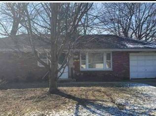 3855 Omega St, Alton, IL 62002