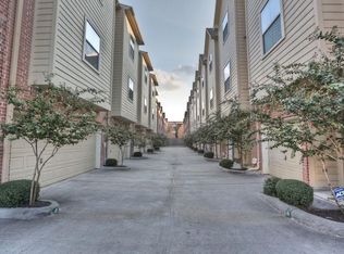 2902 Chenevert St, Houston, TX 77004