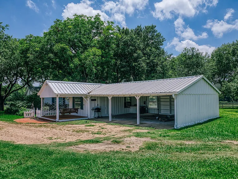 14808 Whitman Rd — Photo 23