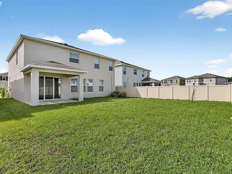 2546 Warren Acres Blvd — Photo 66