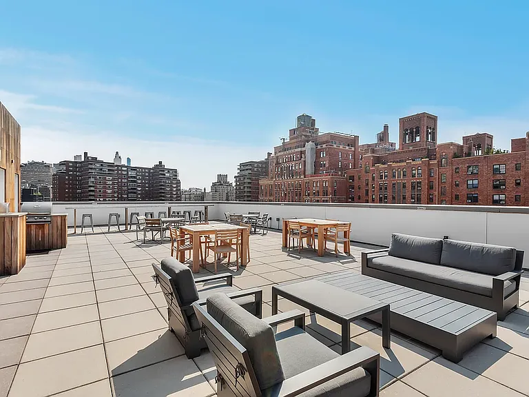 420 W 25th St #4F — Photo 18