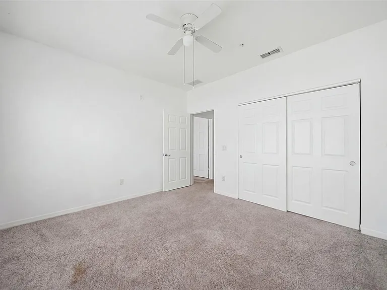 2532 Grand Central Pkwy #8 — Photo 26
