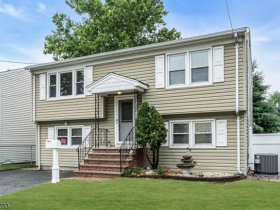 2nd image of 364 Franklin Ave