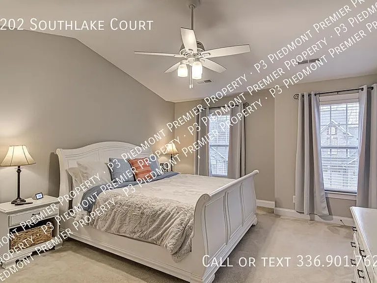 1202 Southlake Ct — Photo 35