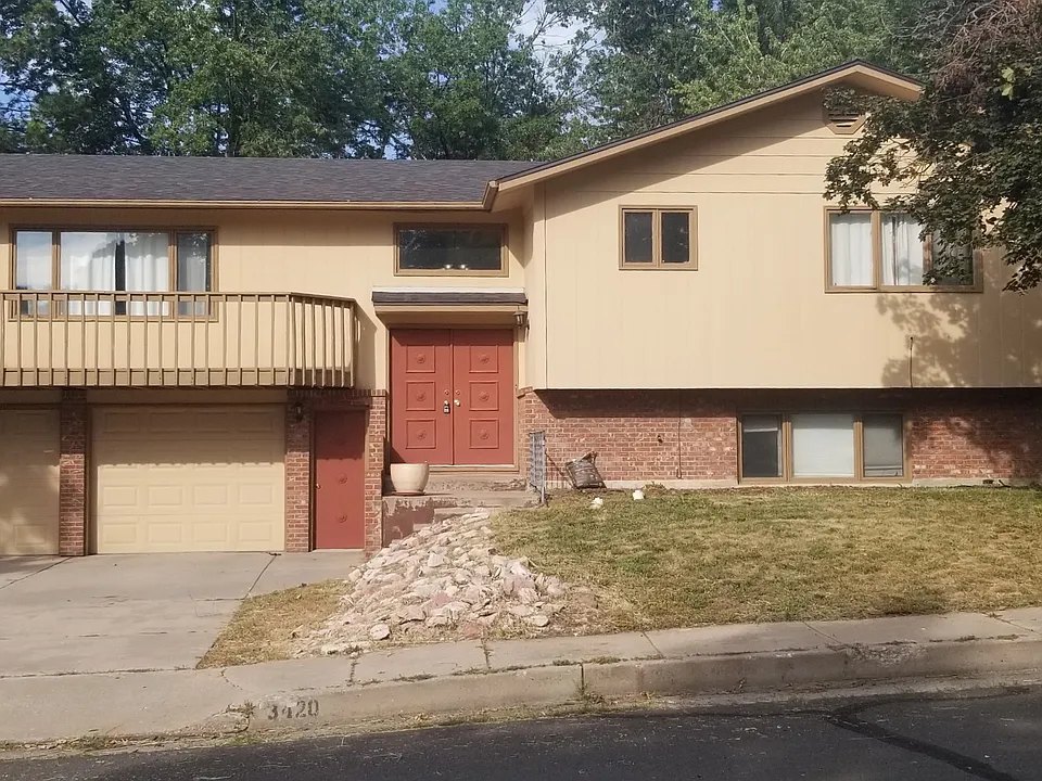 3420 Clubheights Dr