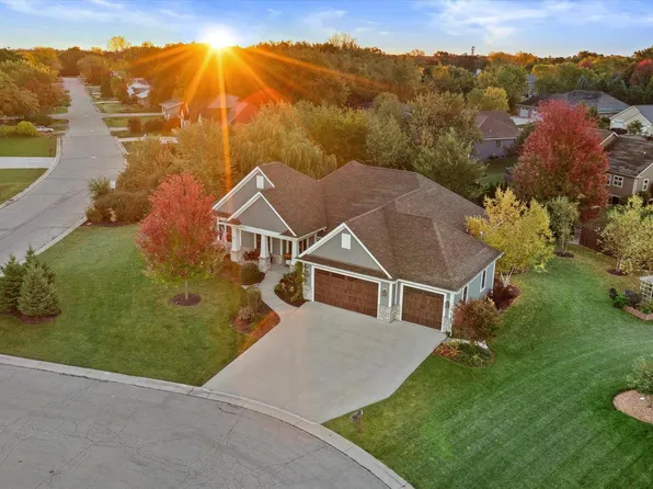 5913 Carriage Hills DRIVE, Racine, WI 53406