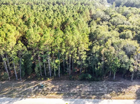 1812 Road 66116, Dayton, TX 77535