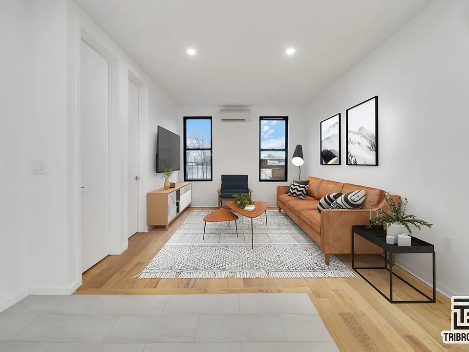 1721 E 8th St #3D