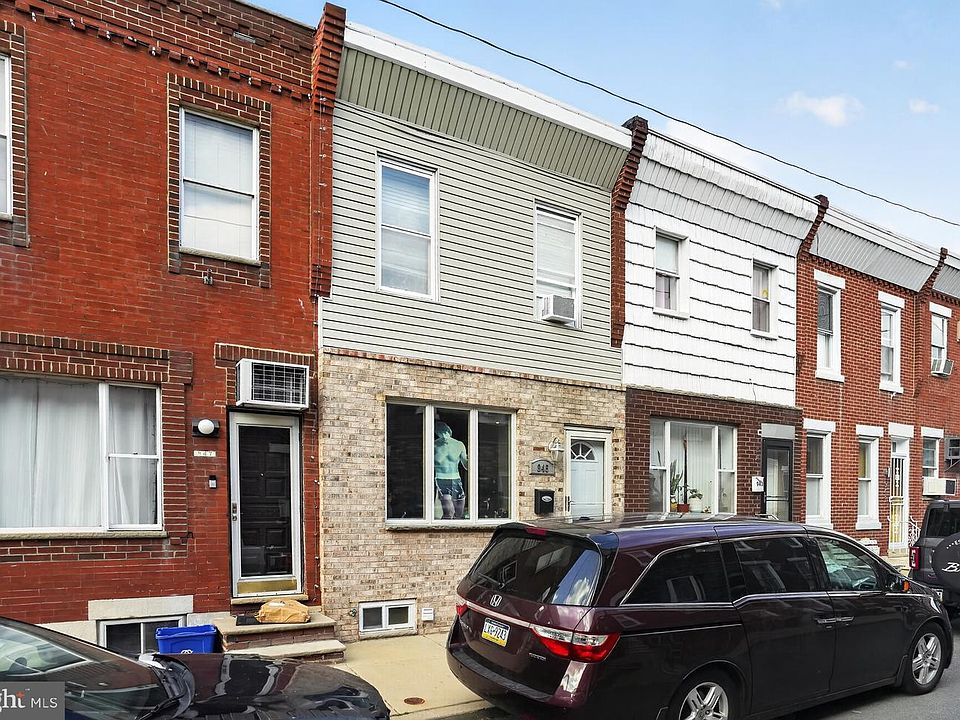 1st image of 945 Daly St