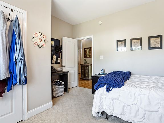 3rd image of 4329 Canterbury St