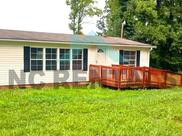 3155 Mountain Brook Trl, Winston Salem, NC 27105