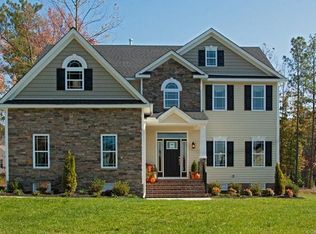 11201 Longtown Dr, Midlothian, VA 23112