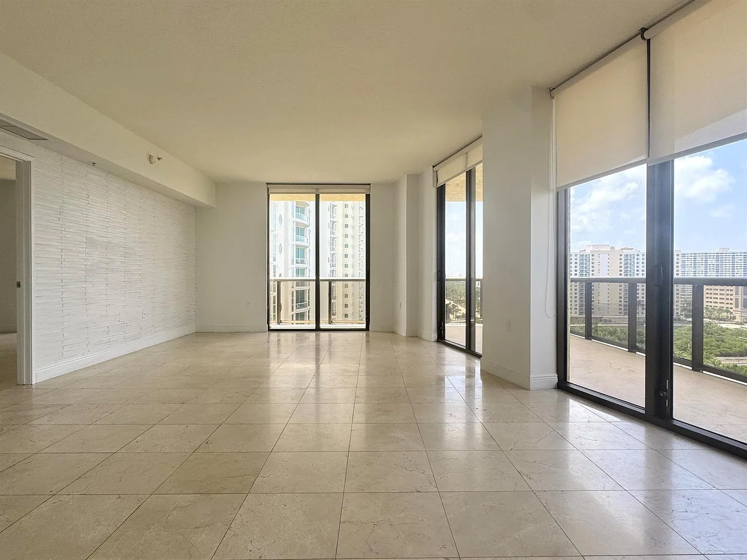 2 bed, 1342 sqft, $5,500 — Photo 4