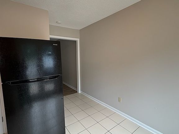 5th image of 1110 Arbor Dr #6