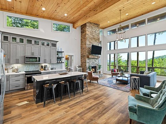 3rd image of 71 Laurel Creek Way