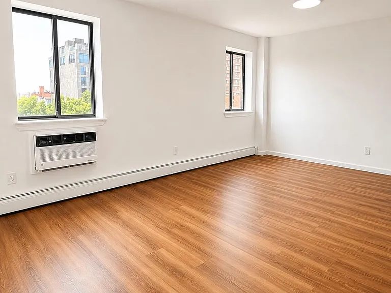 13675 37th Ave #3H — Photo 8