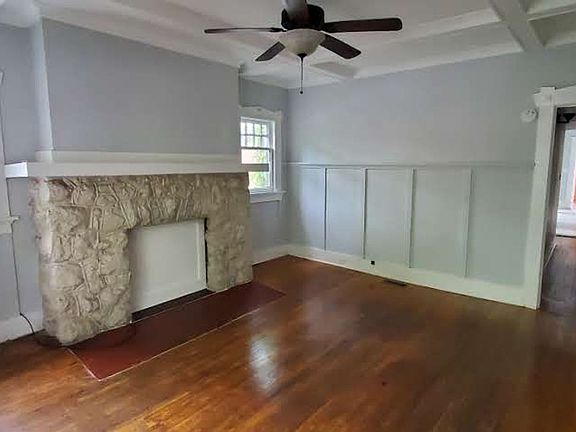5th image of 103 S Mendenhall St APT 1