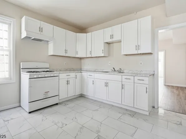 406 Graham Ave, Paterson City, NJ 07501