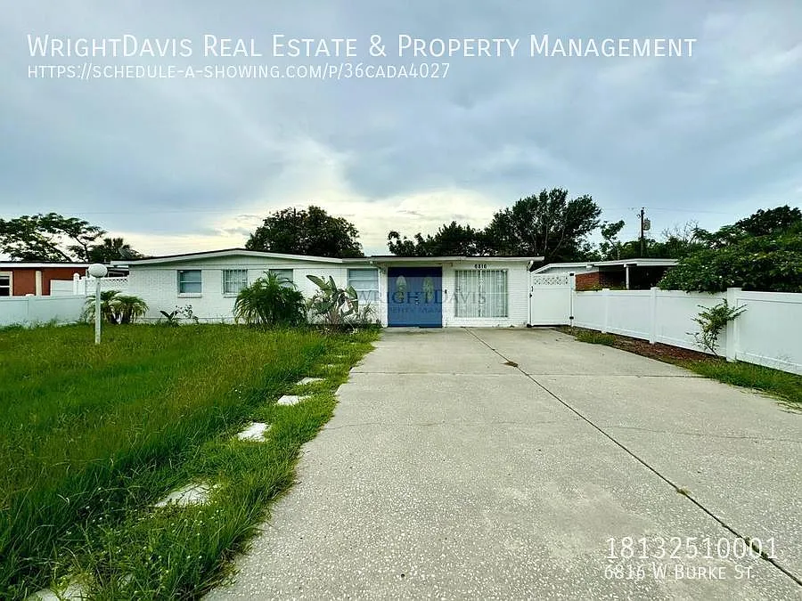 Beautiful 6/2.5 home in Tampa! — Photo 1