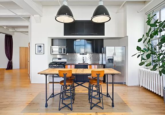 4th image of 448 W 37th St APT 8A