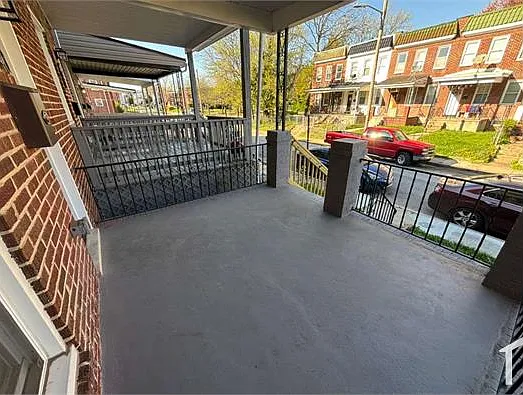 3 bed, $1,900 — Photo 3