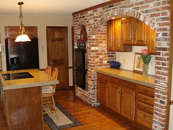 Serving Bar (enhanced by brick arches)