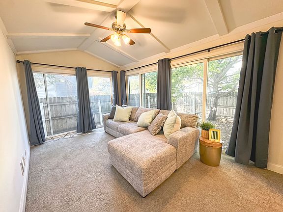 3rd image of 524 Meadow Hill Ln