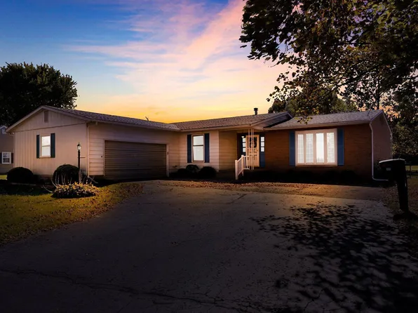 869 Dunkle Rd, Circleville, OH 43113