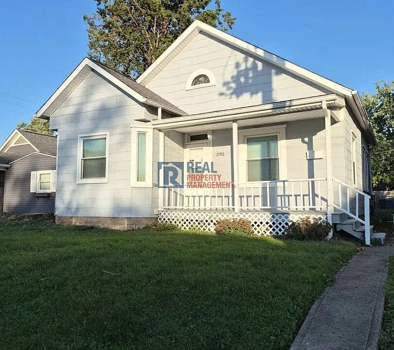 2596 Deming Ave