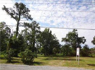 Menge Ave, Pass Christian, MS 39571