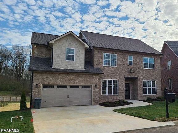 3rd image of 1321 Feather Rose Ln