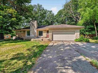 3416 Sun Valley Dr, Fort Wayne, IN 46804