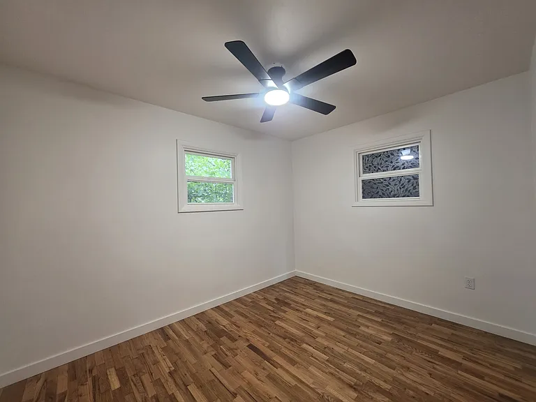166 Draper St NE — Photo 13